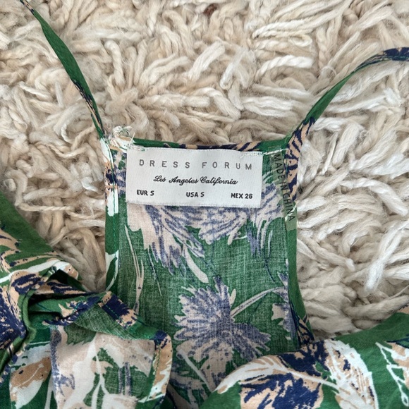 DRESS FORUM LOS ANGELES. Green floral dress with ruffle sleeves - Picture 4 of 4